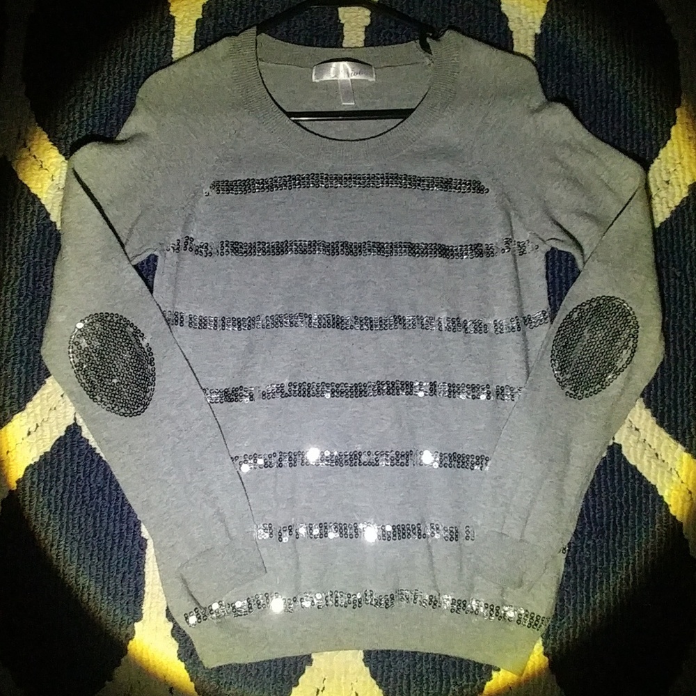 Vioblu sequined light weight sweater